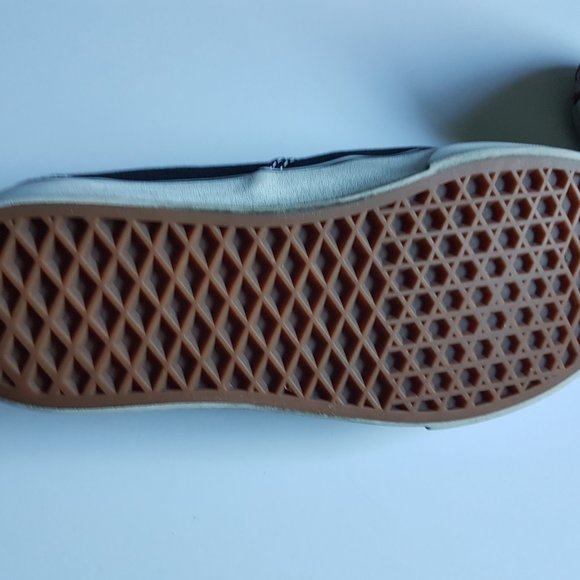 Vans Size 8 Women's Black Canvas Running Shoes - Picture 9 of 9